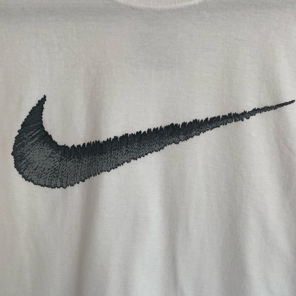 Nike t-shirt - Picture 2 of 4